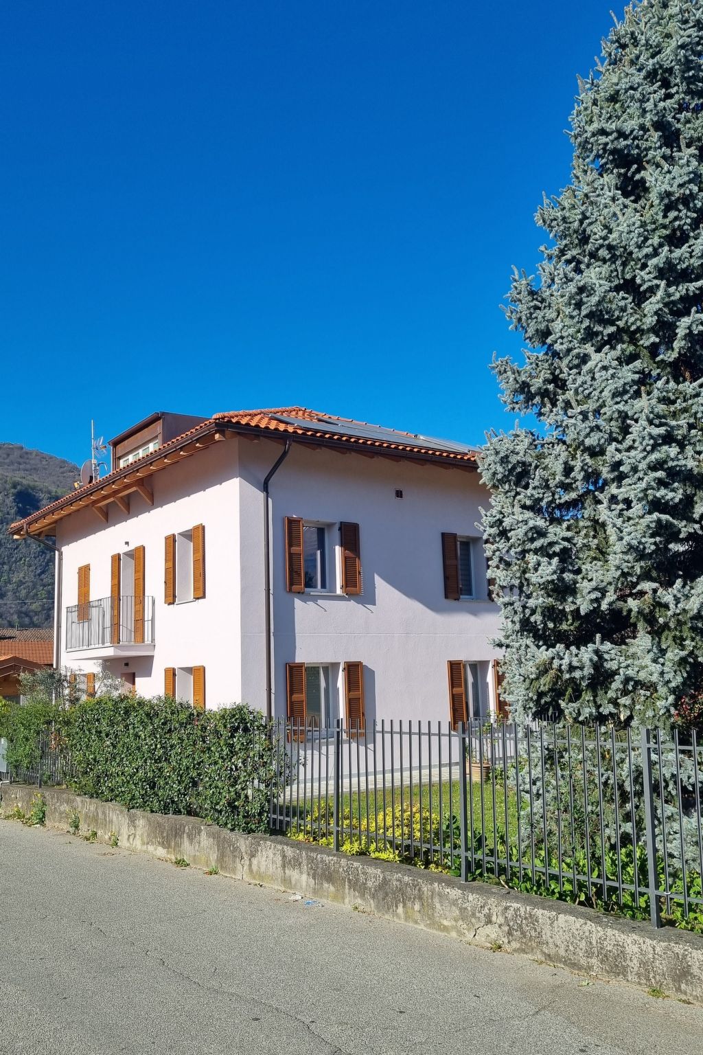 LoSteLaDa-Image-tags.info