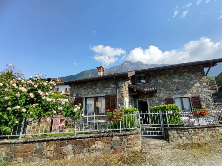 Search and Stay destination Colico Piano, Lombardia - Italy from AU$ 366. Rustico Belvedere