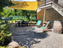 Appartement met whirlpool in Colico nabij het strand - thumbnail 1