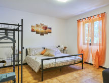 Appartement met whirlpool in Colico nabij het strand - thumbnail 6