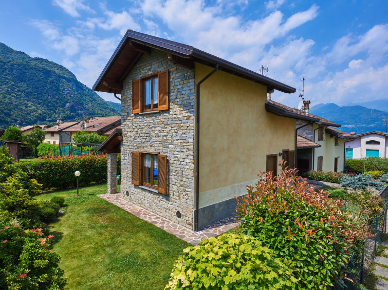 Search and Stay destination Colico, Lombardia - Italy from AU$ 271. Mina