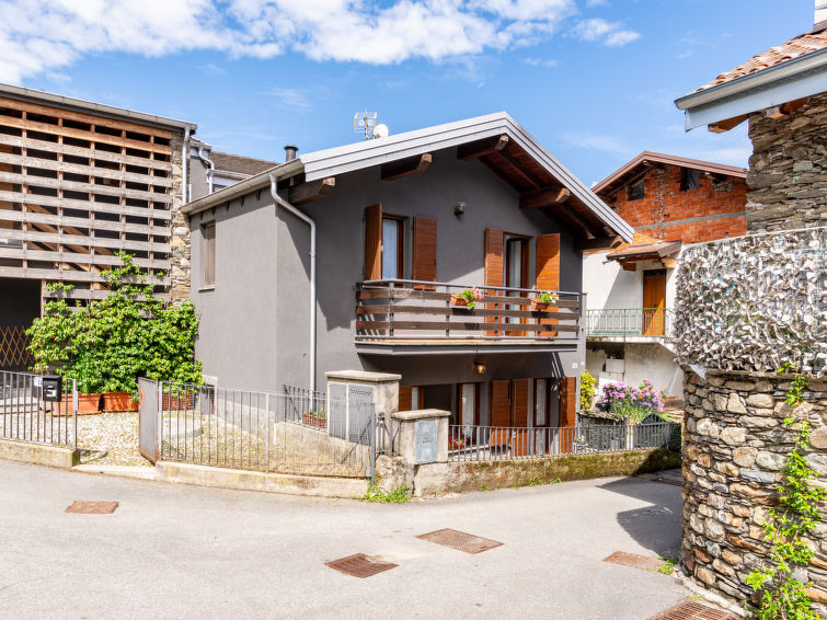 Search and Stay destination Colico Piano, Lombardia - Italy from AU$ 219. Boni ferias