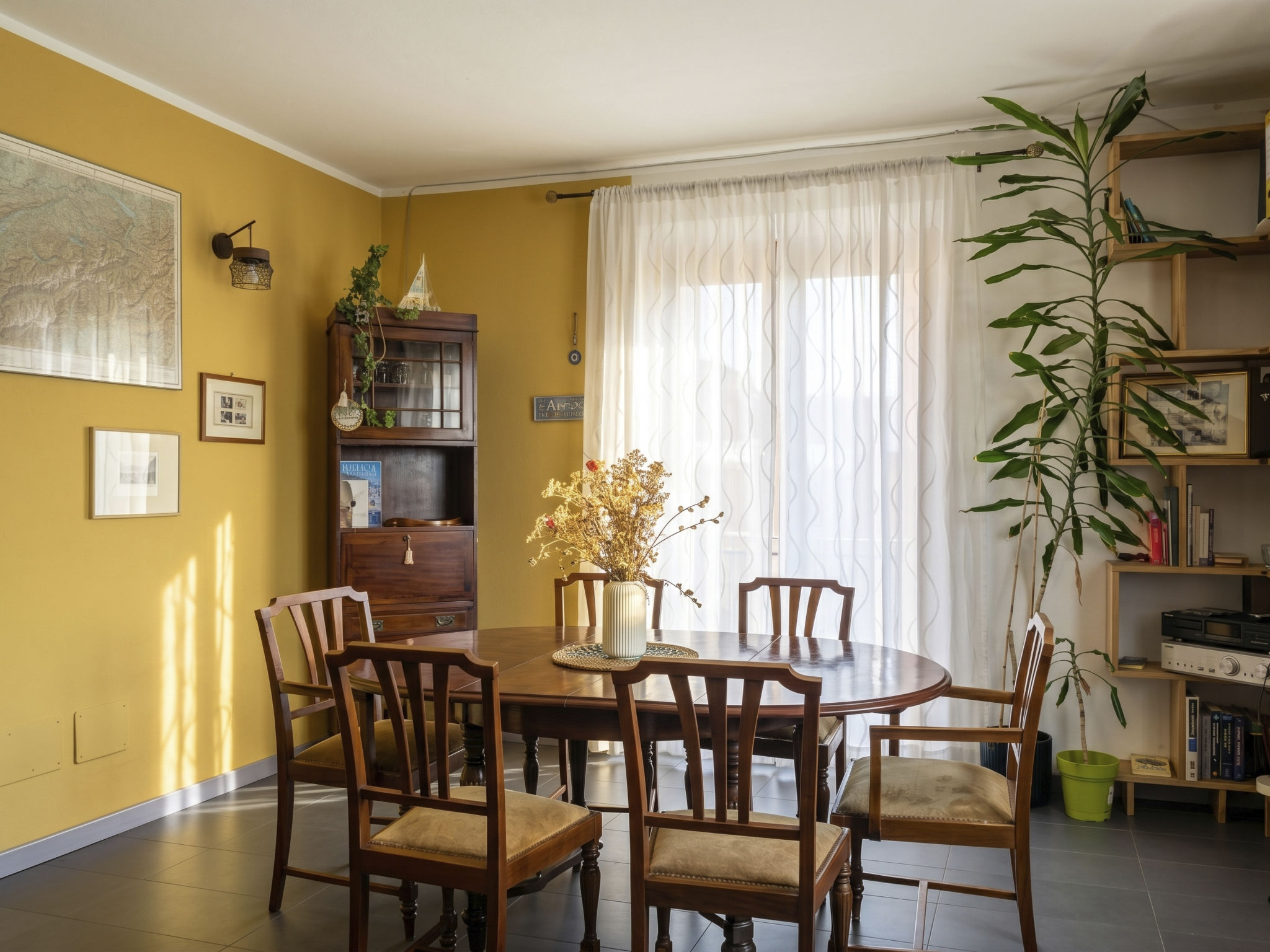 La Torre a Dorio - Binnen