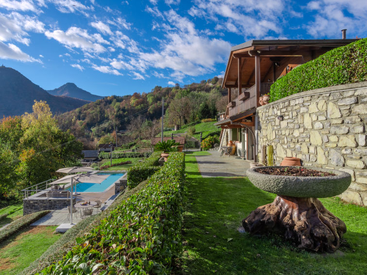 Search and Stay destination Veglio, Lombardia - Italy from AU$ 531. Il Poggio del Castagno