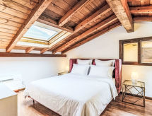 Stijlvol appartement met zwembad en uitzicht op het Comomeer in Argegno - thumbnail 4