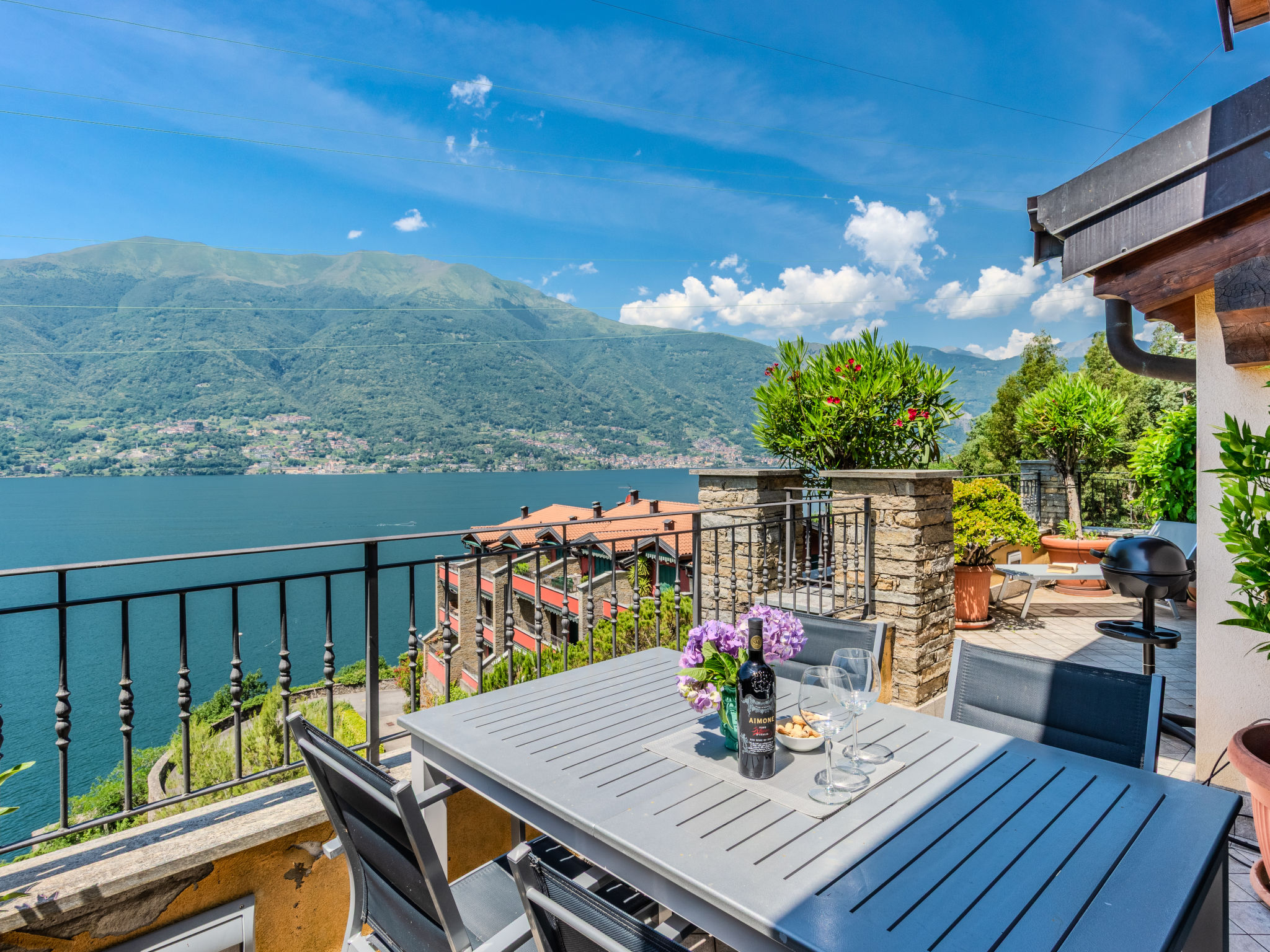 La Terrazza sul Lago