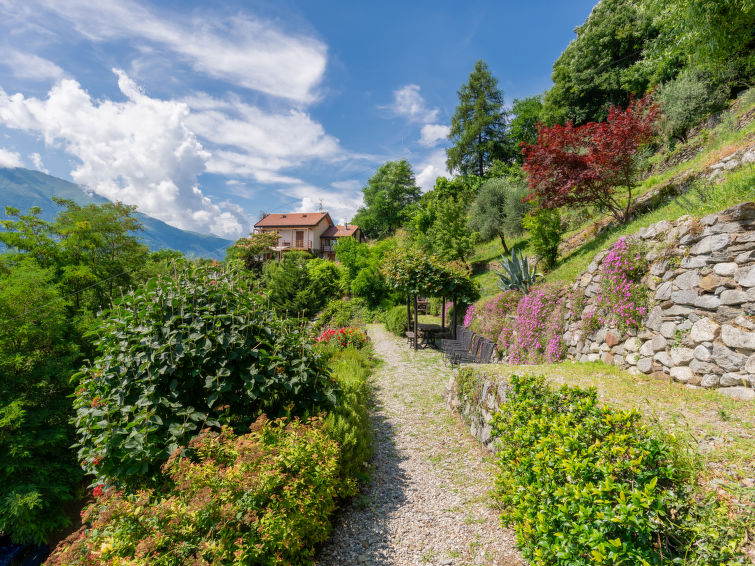 Search and Stay destination Provincia di Lecco, Lombardia - Italy from AU$ 379. 705