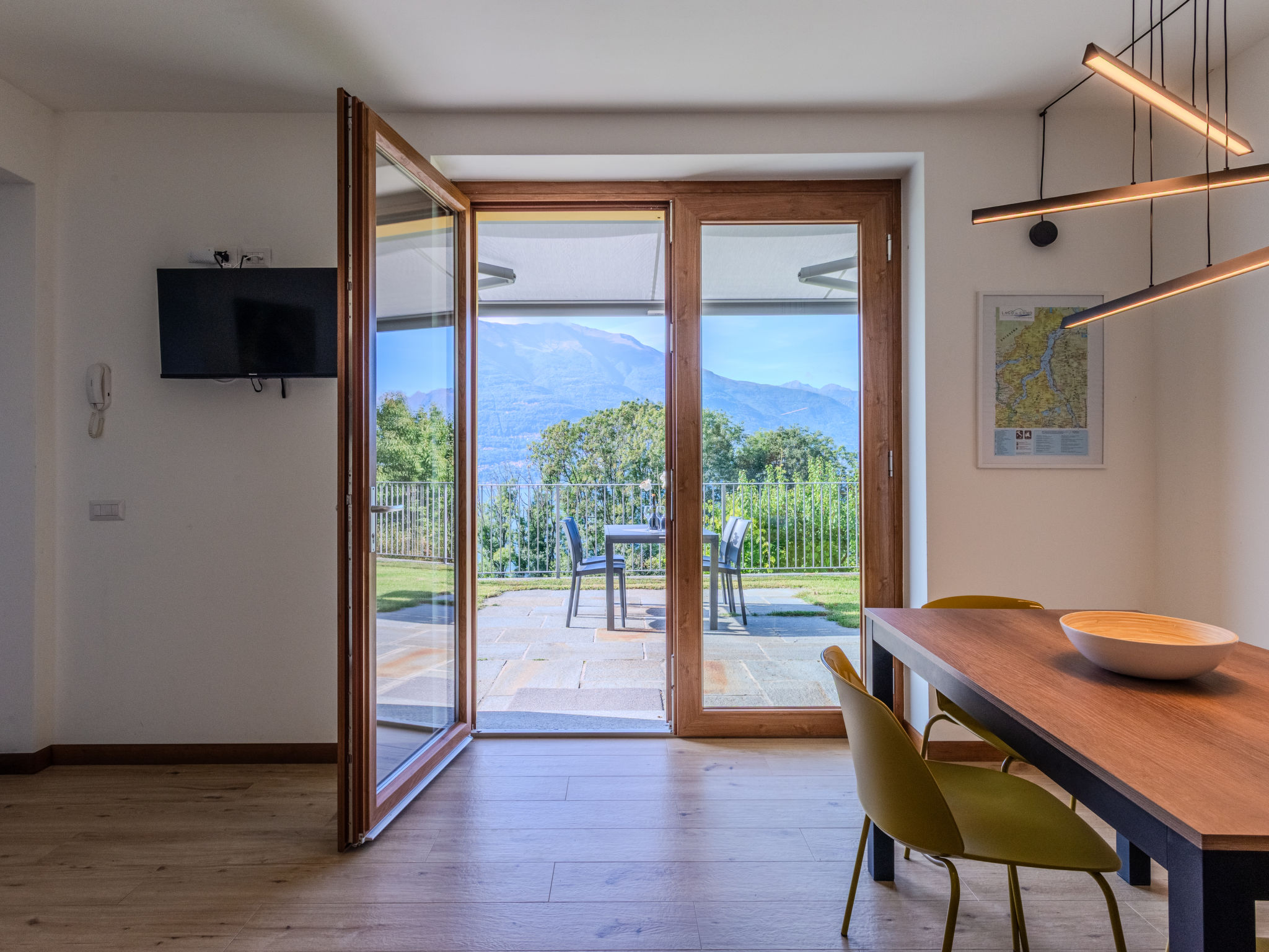 La Terrazza sul Lago-Inside