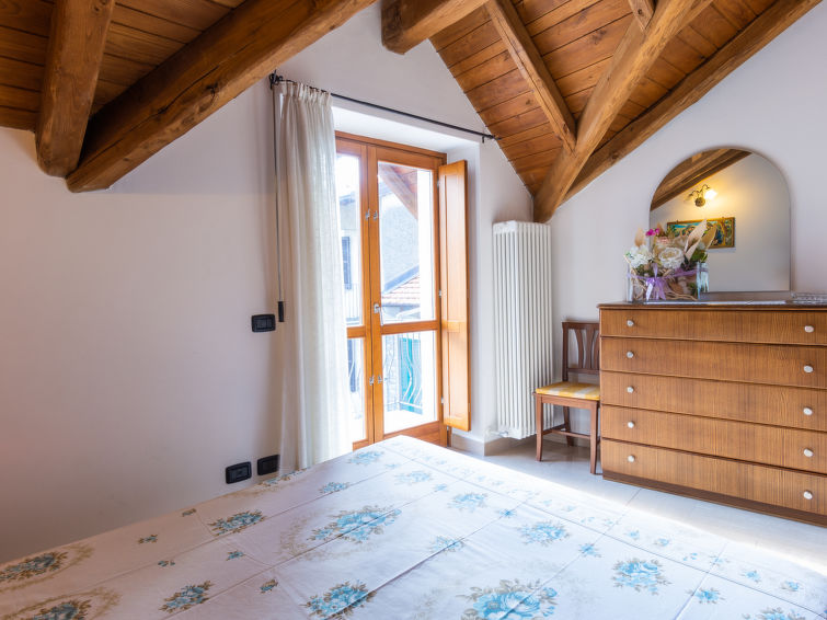 Search and Stay destination Gittana, Lombardia - Italy from AU$ 142. Rosa (VNA205)