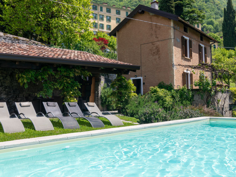 Search and Stay Destinations. Holidays Rentals in Regoledo, Provincia di Sondrio - Lombardia - Italy