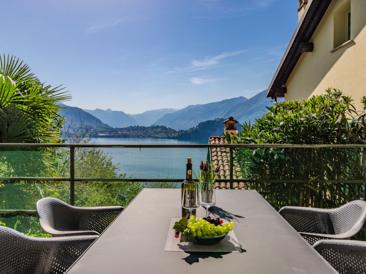 Bergzicht en rust in Casa sul Lario, Varenna in Varenna