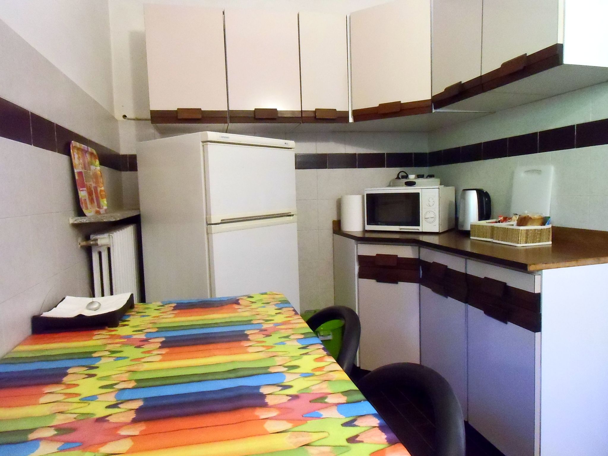 TaiObe - Fröhliches Partyhaus-Image-tags.info