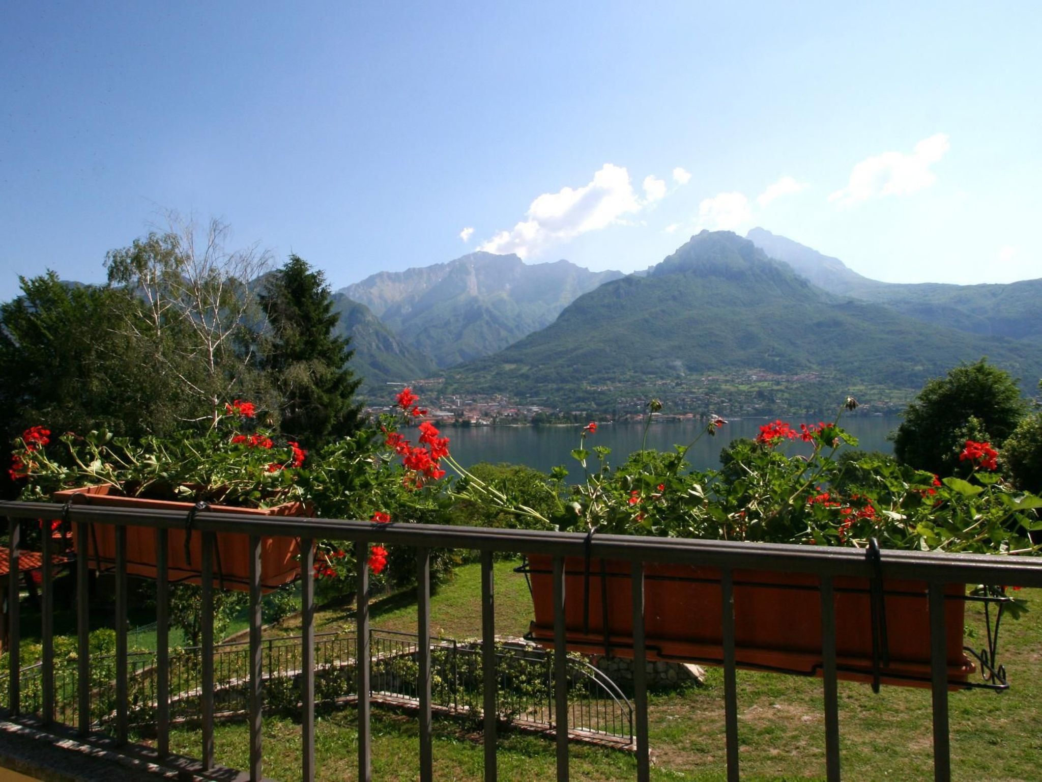 Villa zur alleinigen Nutzung mit 4 Wohnungen-Binnen