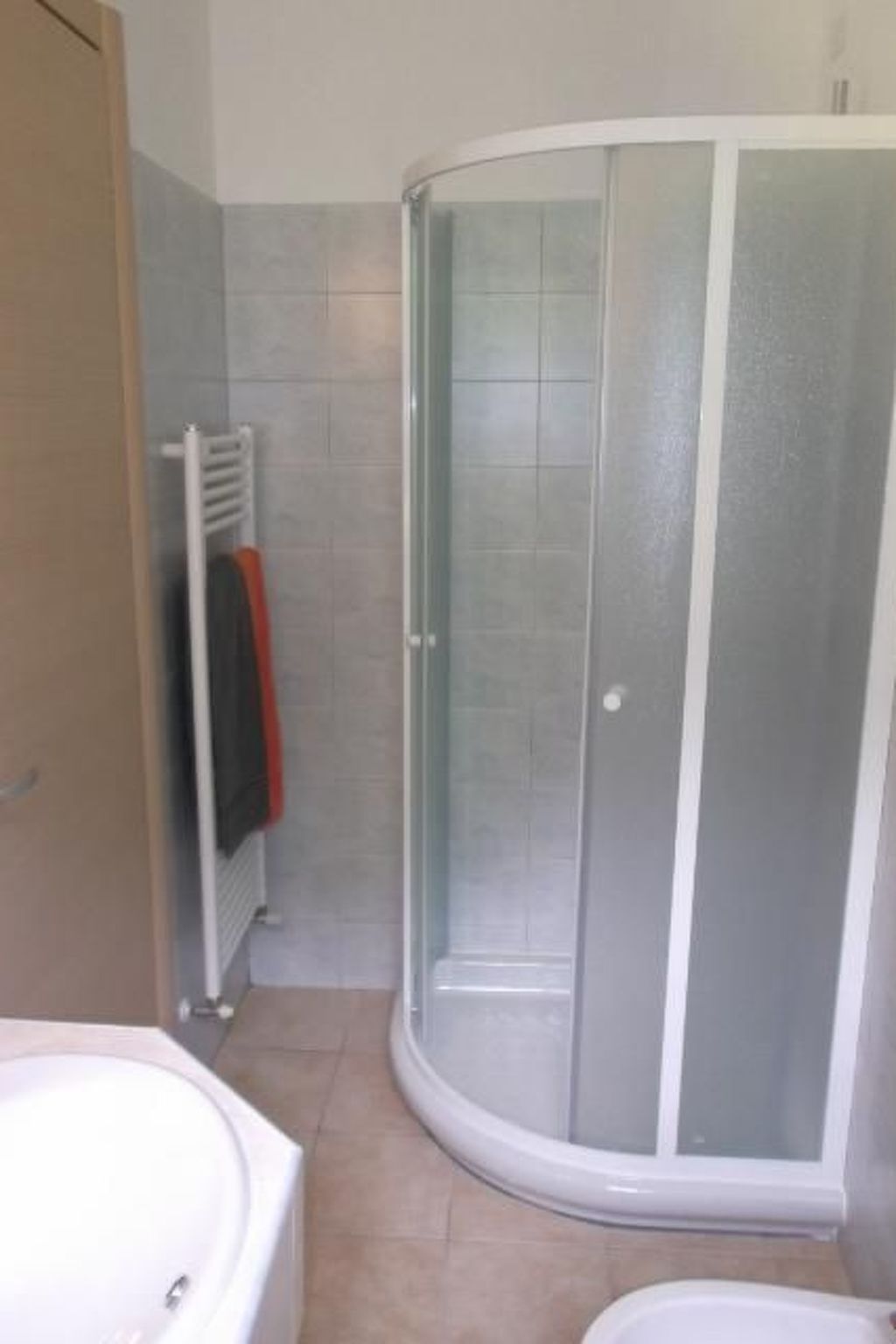 Villa zur alleinigen Nutzung mit 4 Wohnungen-Binnen