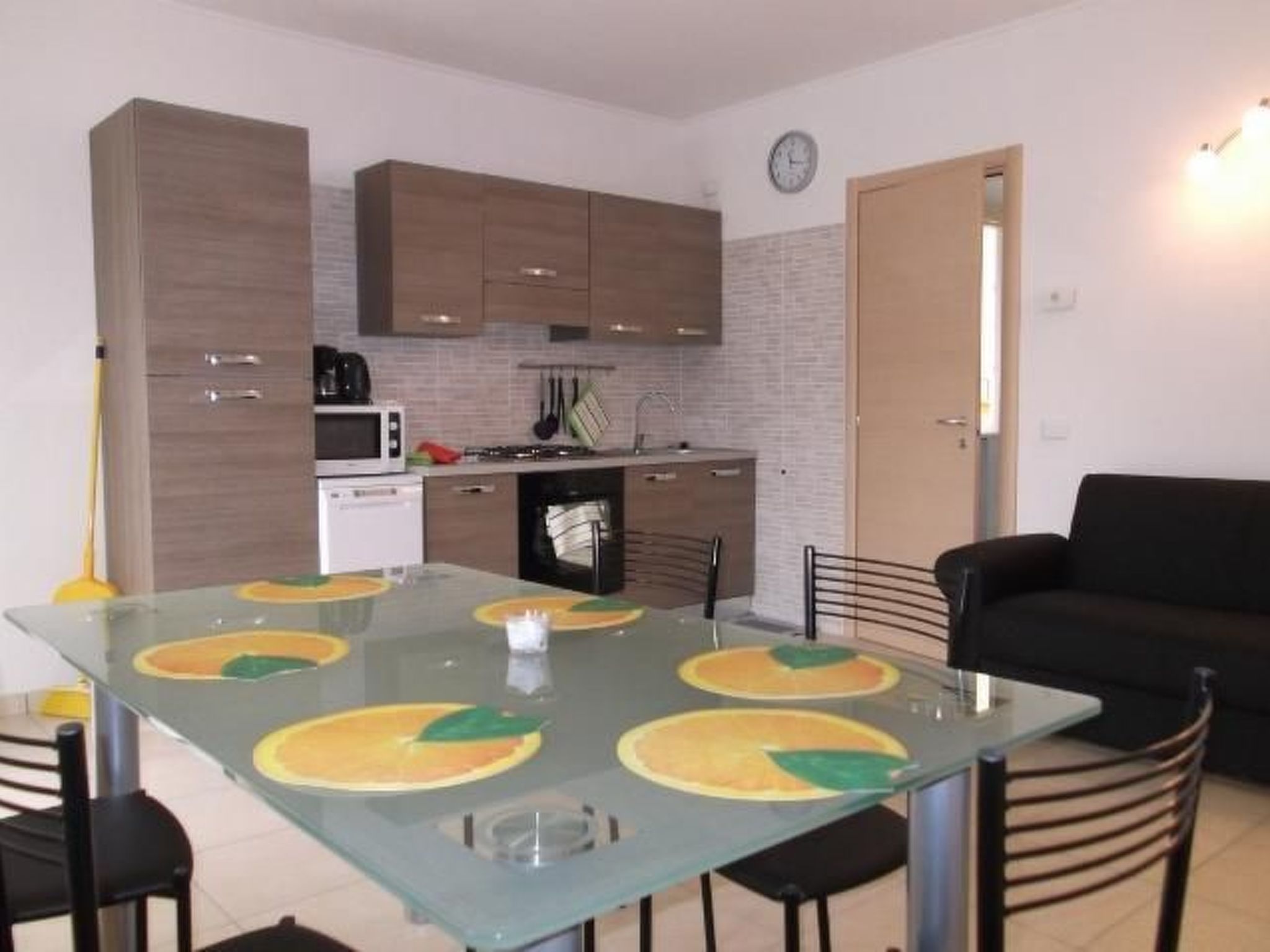 Villa zur alleinigen Nutzung mit 4 Wohnungen-Binnen