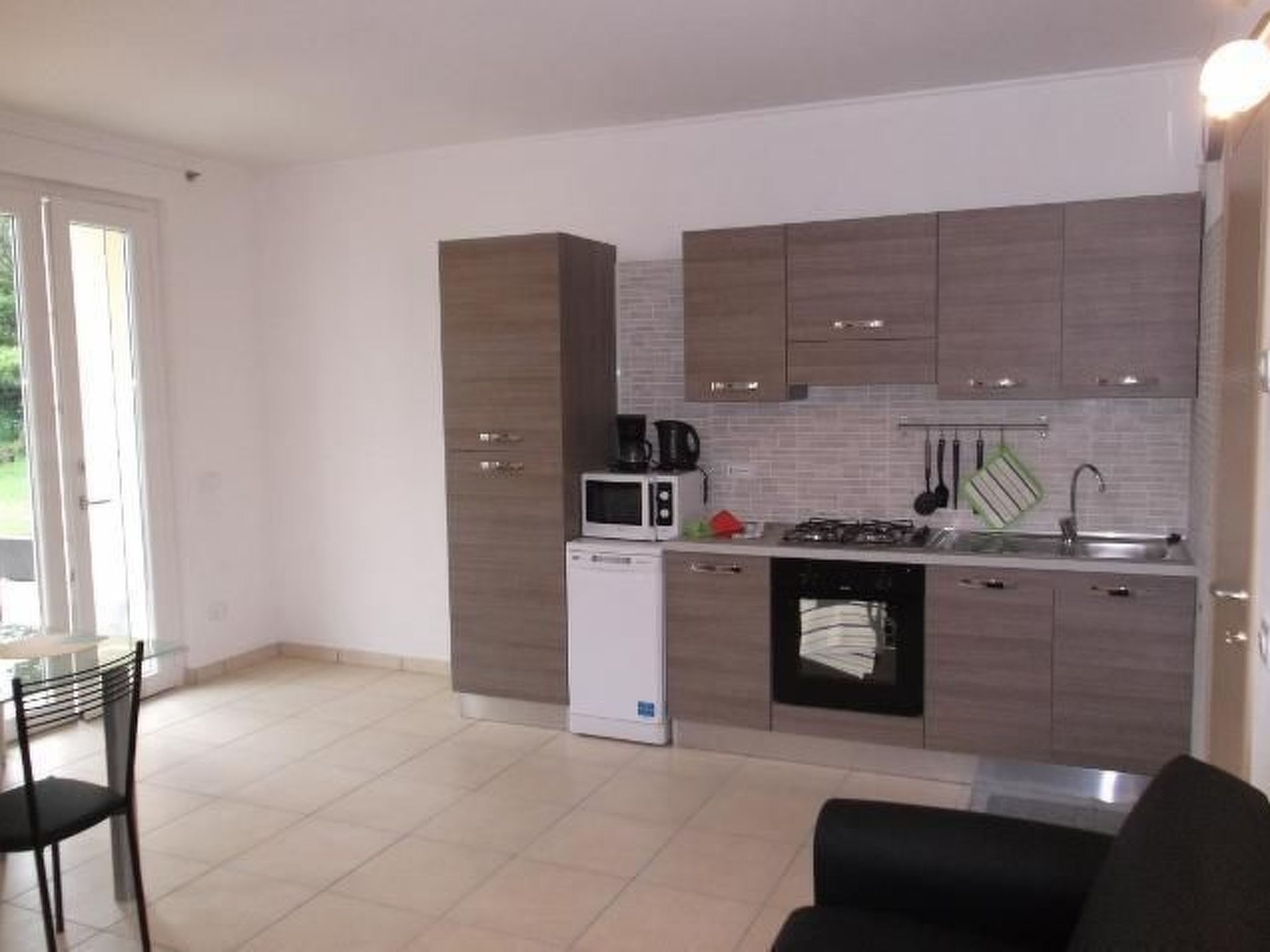 Villa zur alleinigen Nutzung mit 4 Wohnungen-Binnen