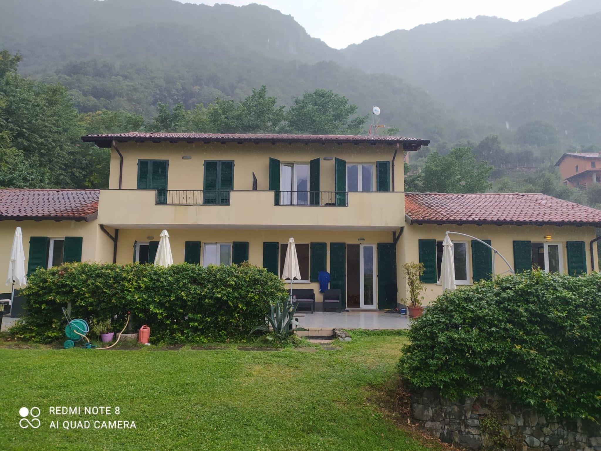 Villa zur alleinigen Nutzung mit 4 Wohnungen-Binnen