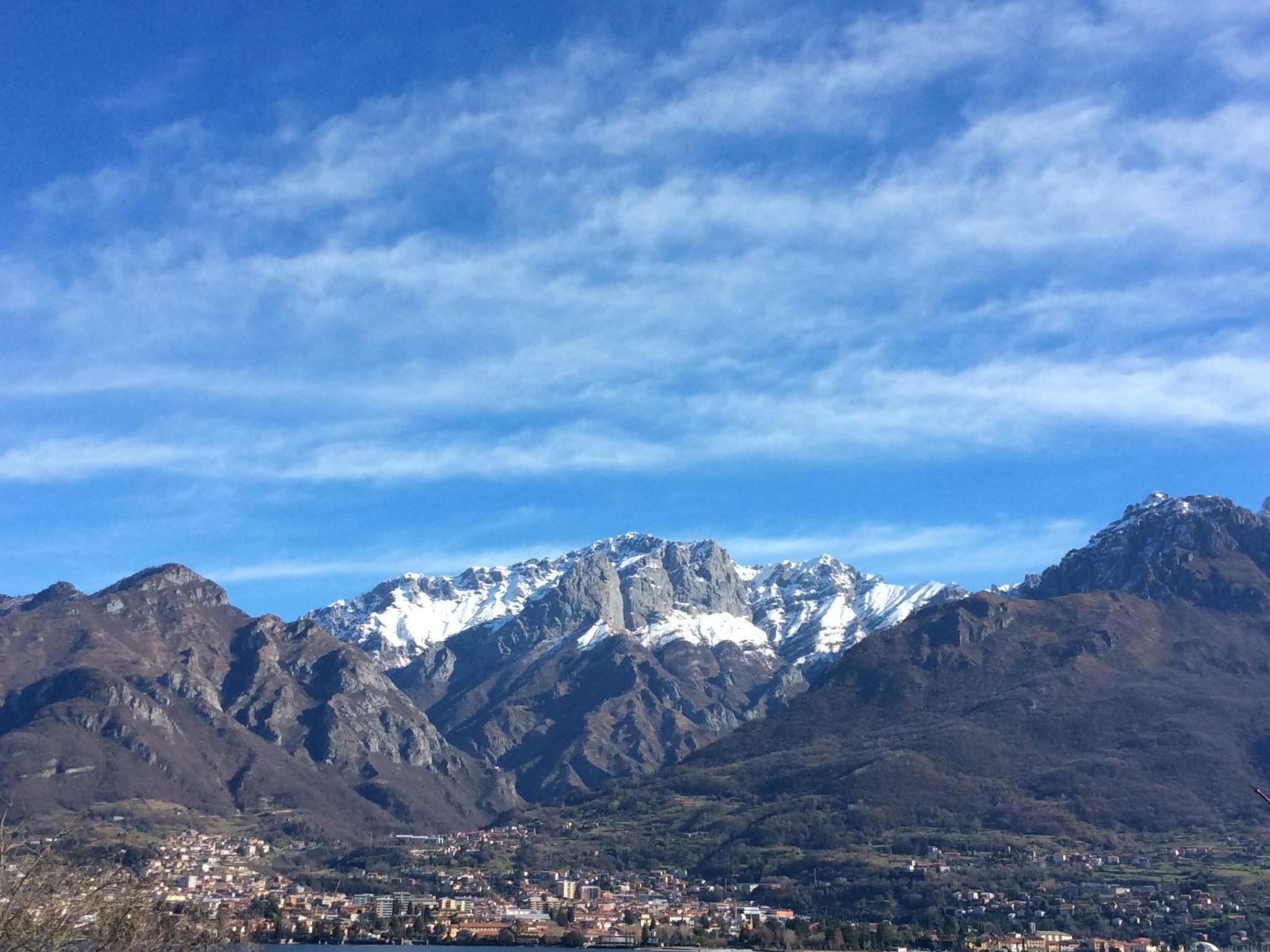 Villa zur alleinigen Nutzung mit 4 Wohnungen-Binnen