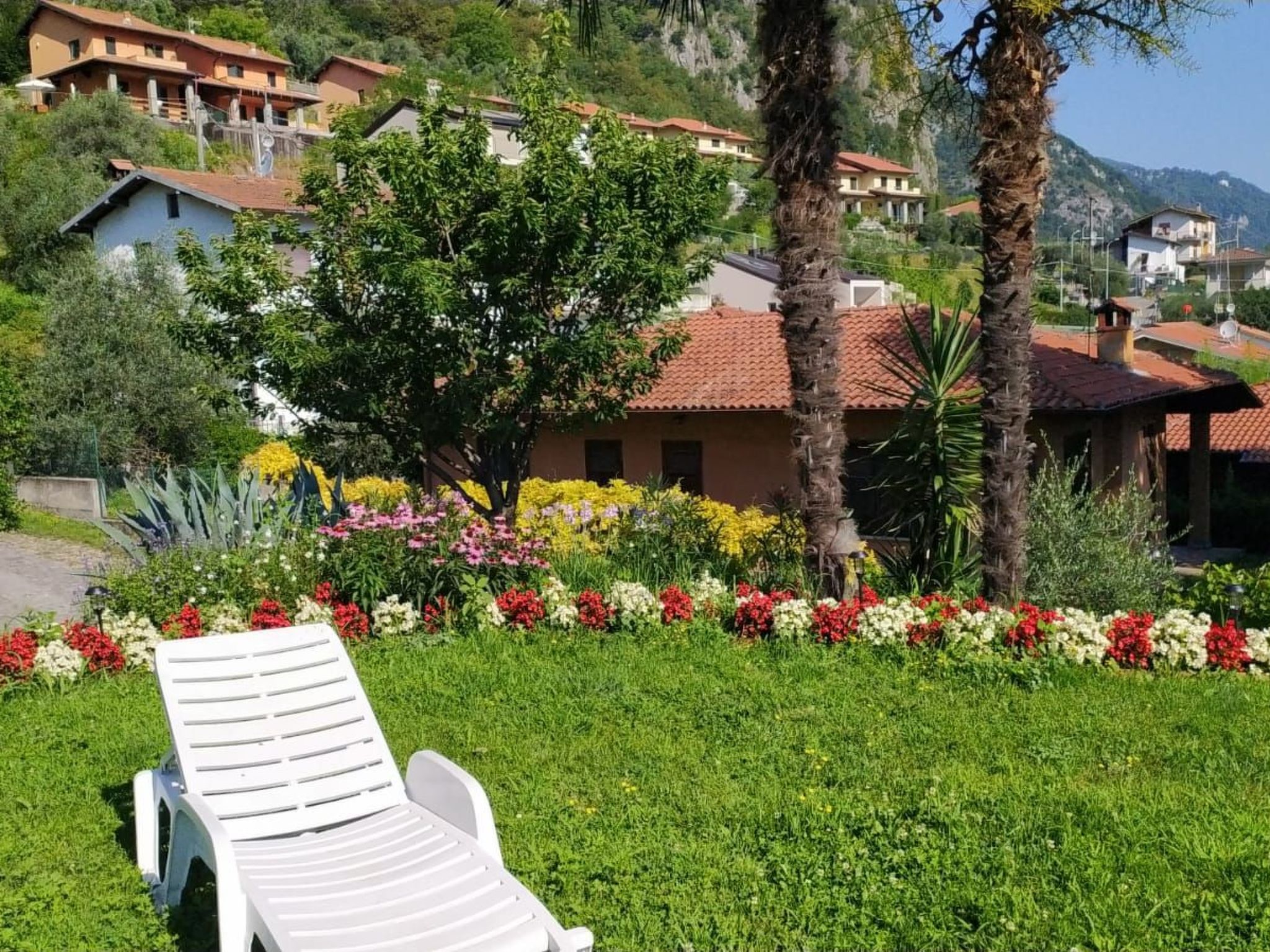 Villa zur alleinigen Nutzung mit 4 Wohnungen-Binnen