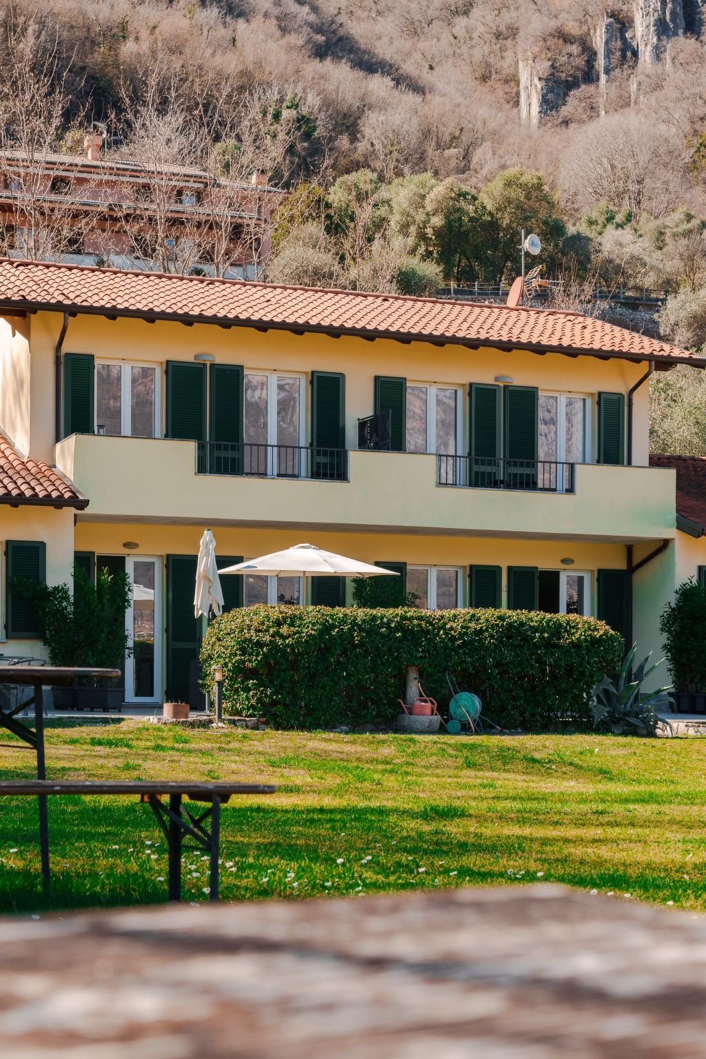 Villa zur alleinigen Nutzung mit 4 Wohnungen-Binnen