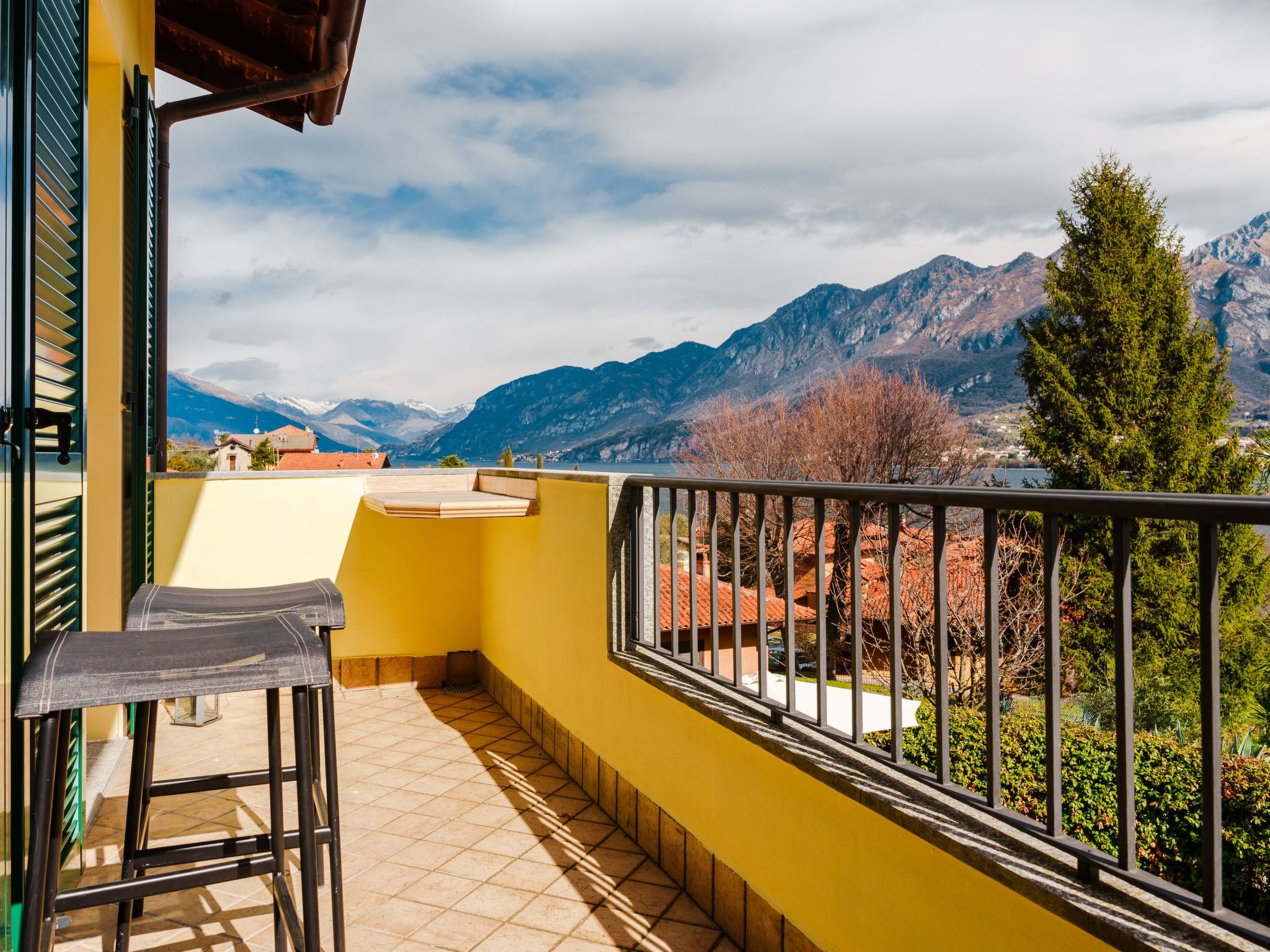 Villa zur alleinigen Nutzung mit 4 Wohnungen-Binnen