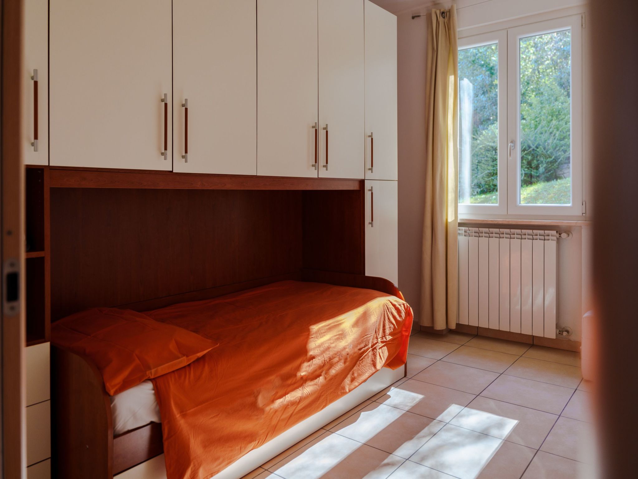 Villa zur alleinigen Nutzung mit 4 Wohnungen-Binnen