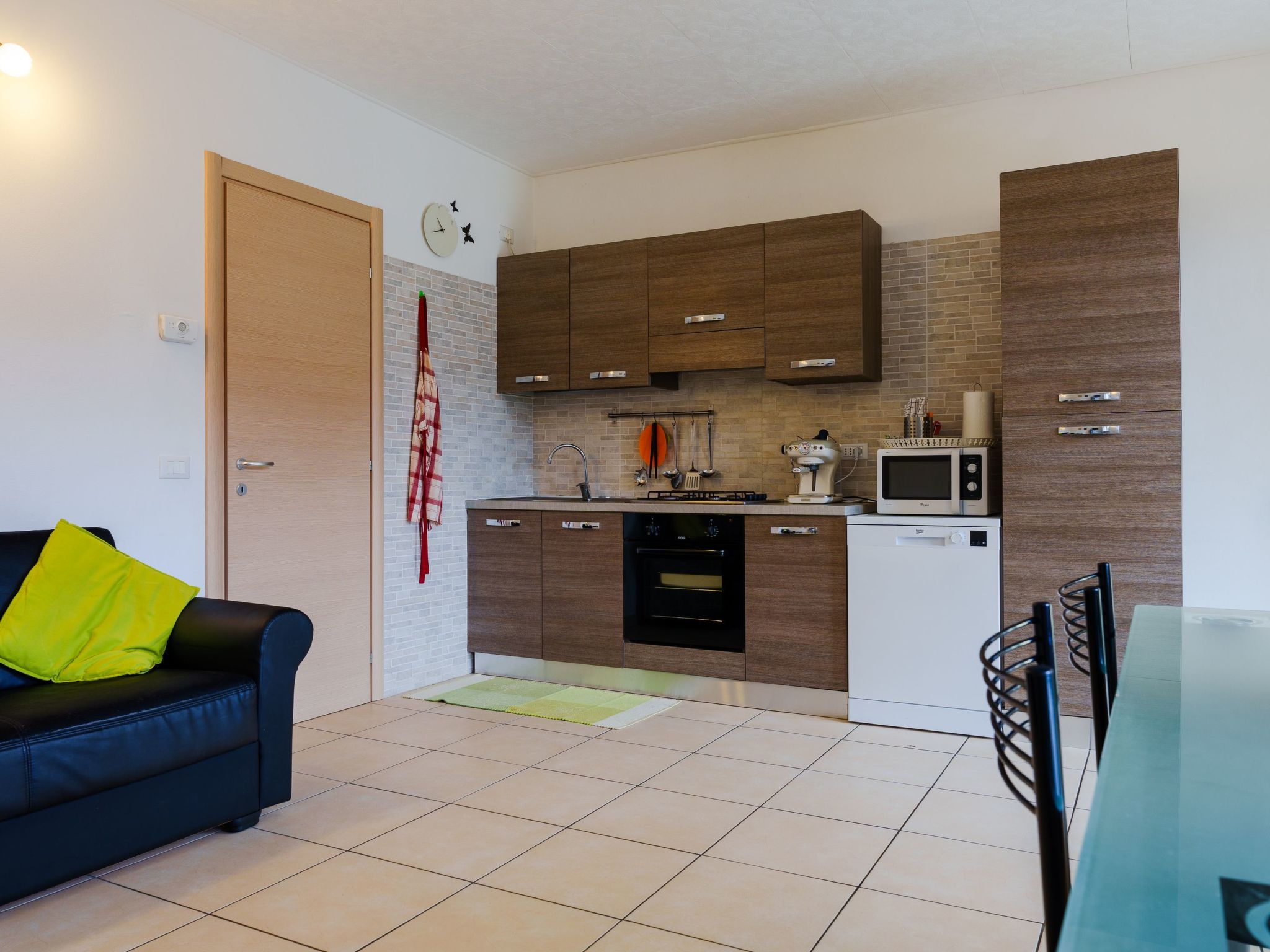 Villa zur alleinigen Nutzung mit 4 Wohnungen-Binnen