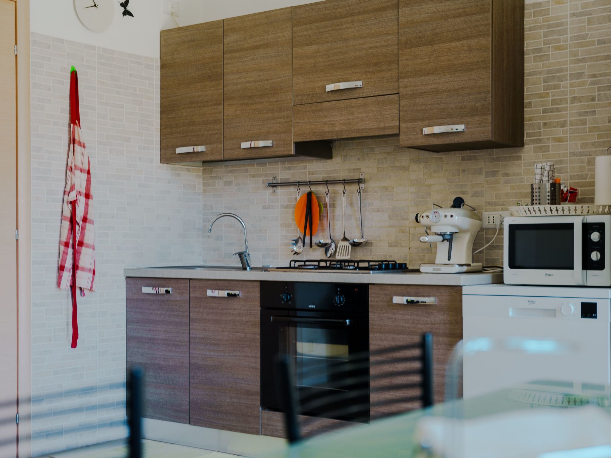 Villa zur alleinigen Nutzung mit 4 Wohnungen-Binnen