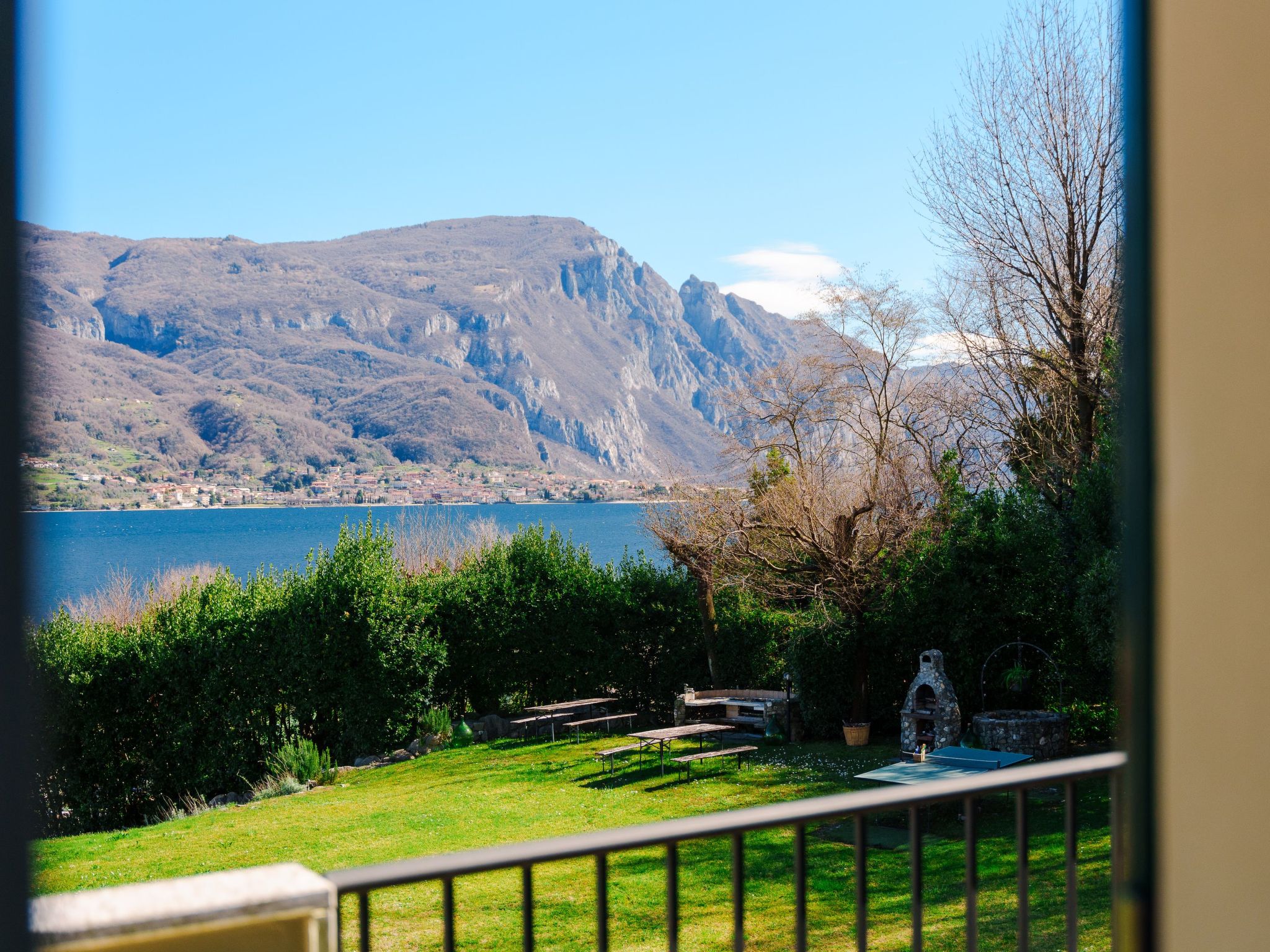 Villa zur alleinigen Nutzung mit 4 Wohnungen-Binnen
