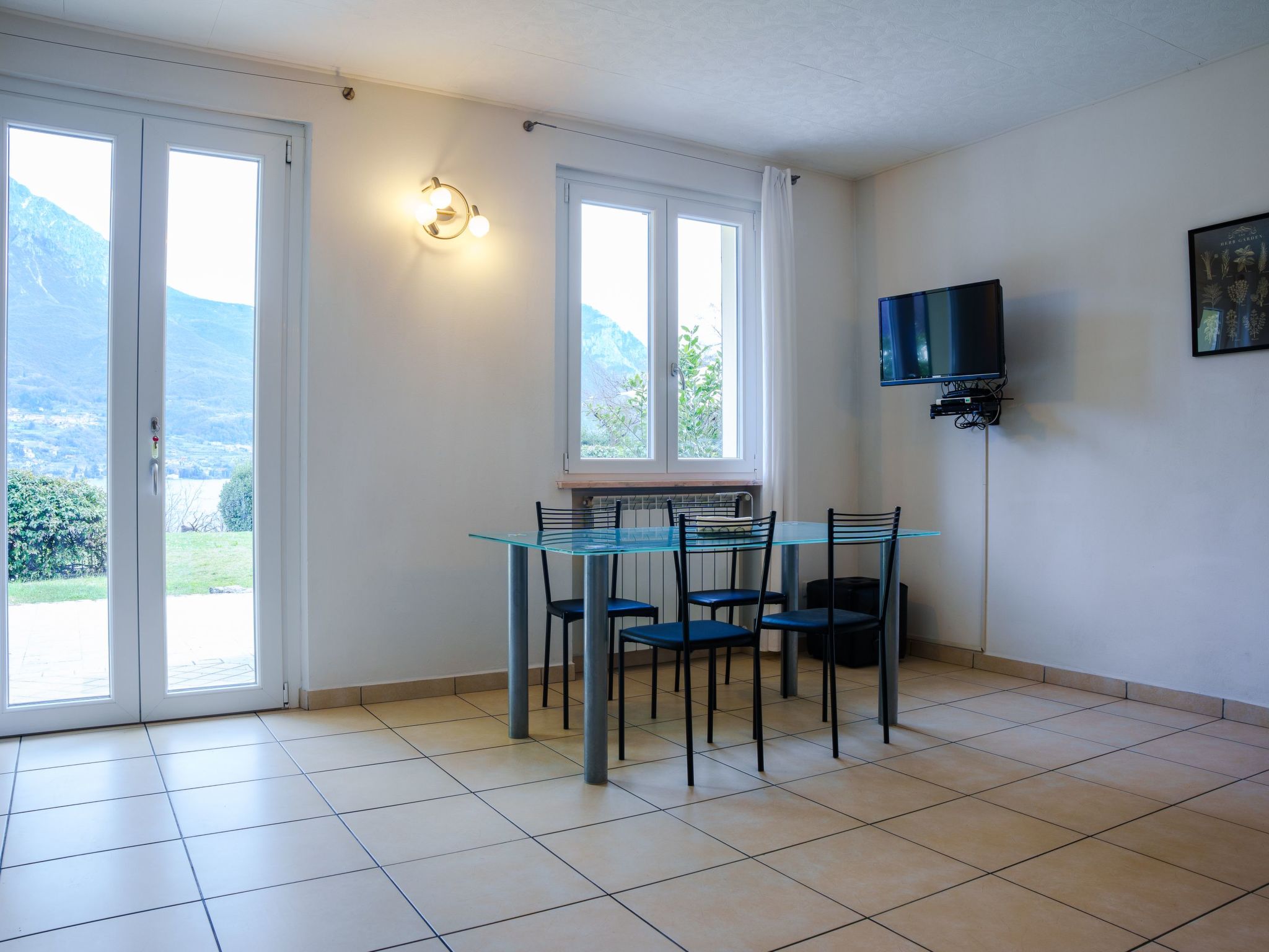 Villa zur alleinigen Nutzung mit 4 Wohnungen-Binnen