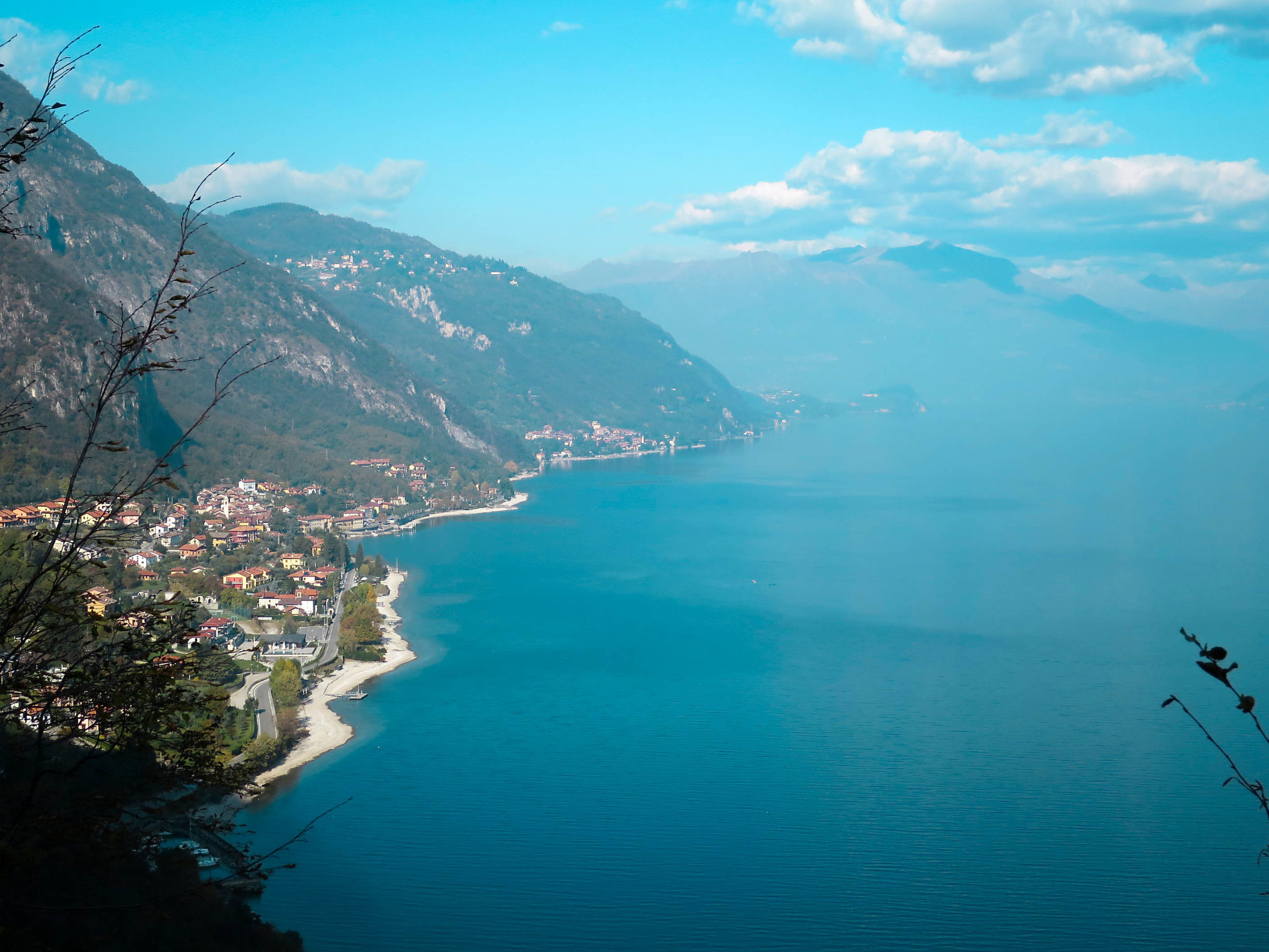 Villa zur alleinigen Nutzung mit 4 Wohnungen-Omgeving