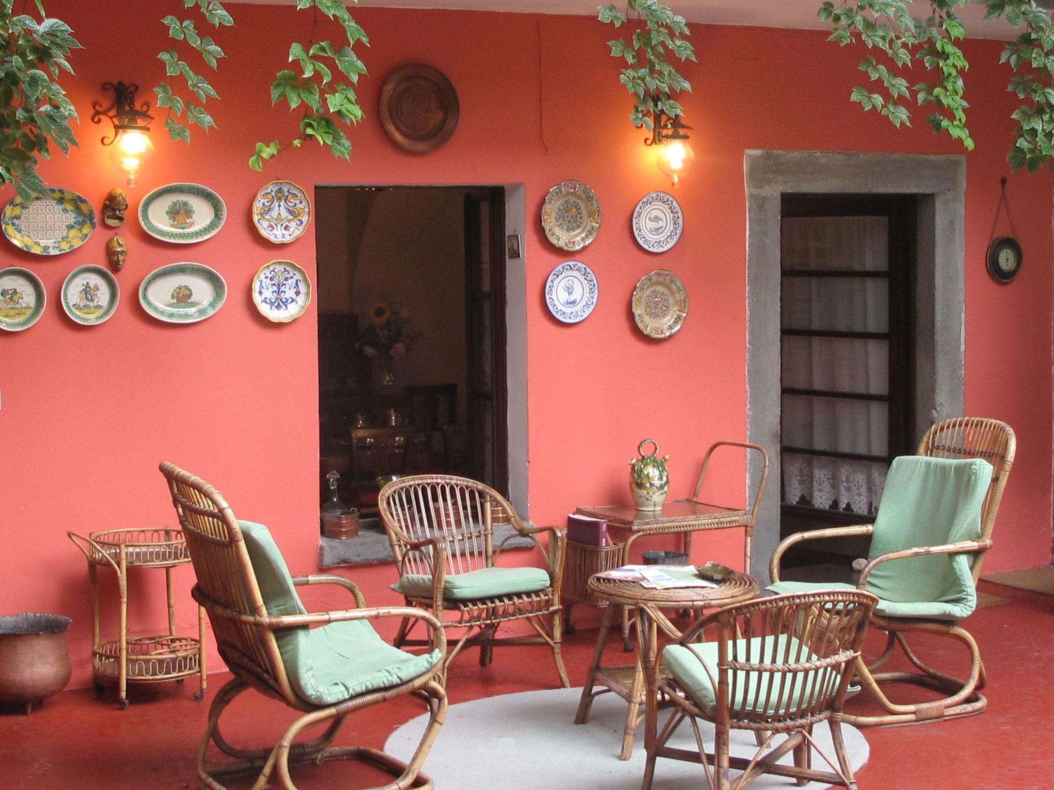 Vakantiehuis met omheinde tuin in Sale Marasino (Italië) 1 hond is welkom