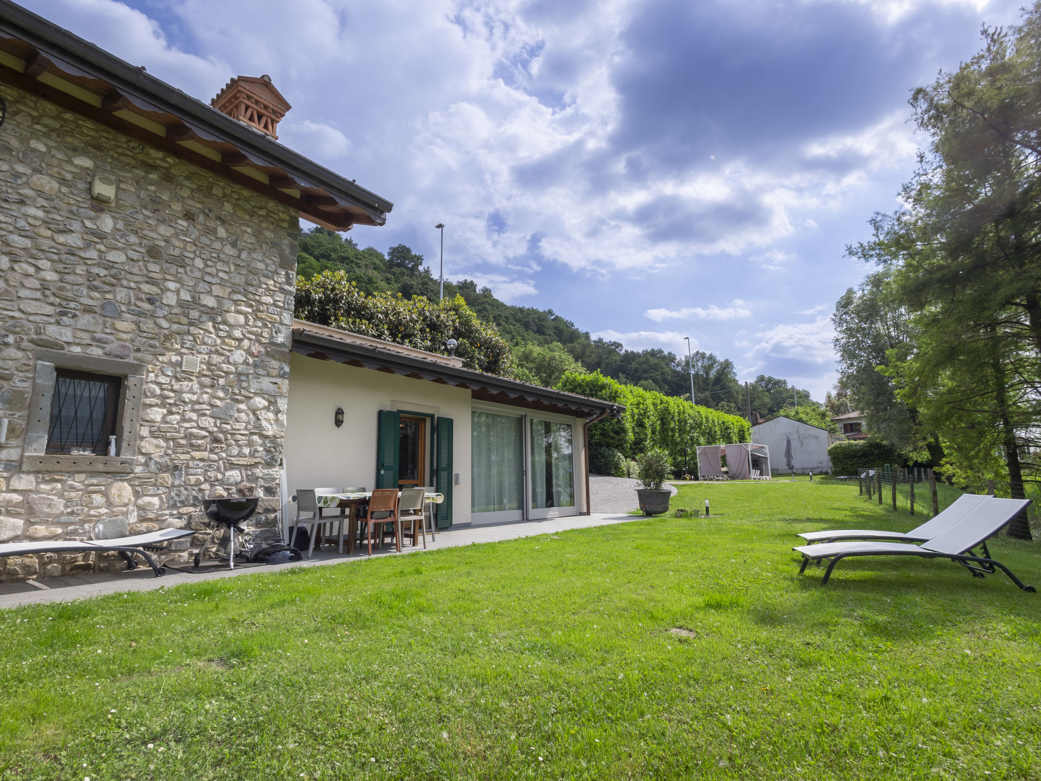 La Casetta sul Lago-Outside