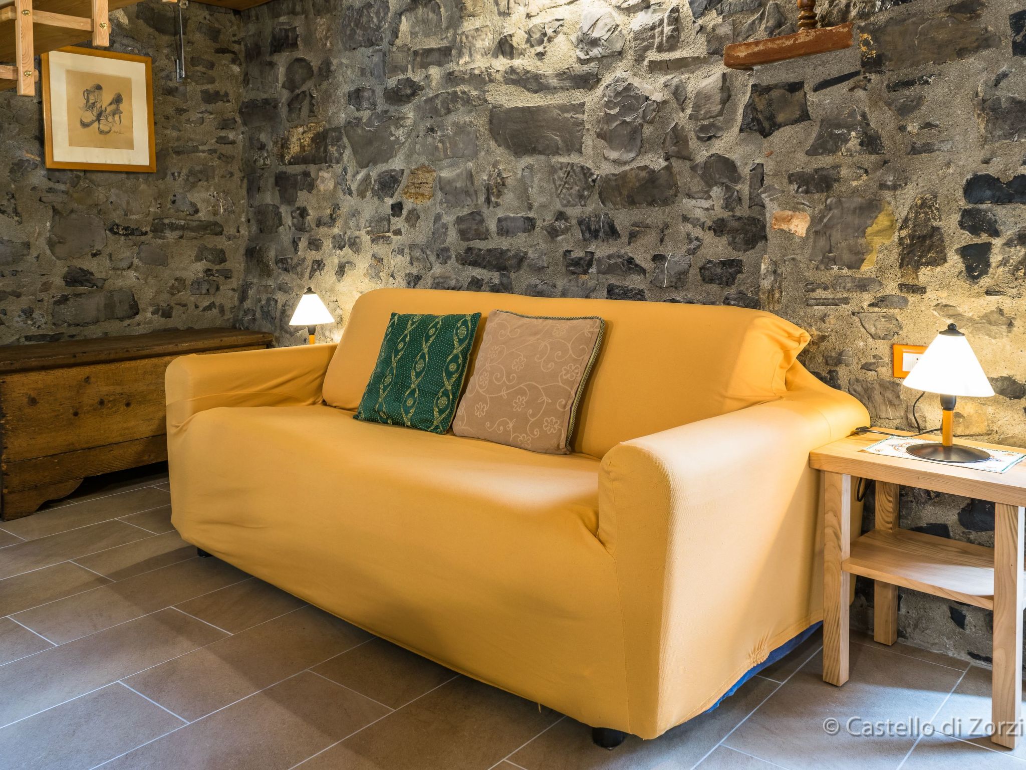 Studio-Apartment mit Zwischengeschoss in einem historischen Gebäude in Zorzino-Binnen