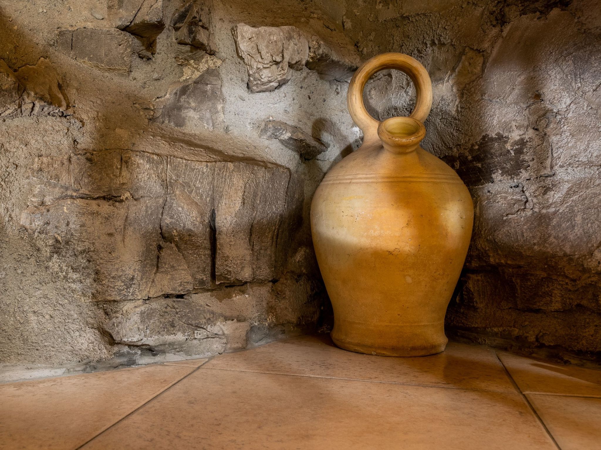 Dreistöckiges Apartment in einem historischen Gebäude-Binnen