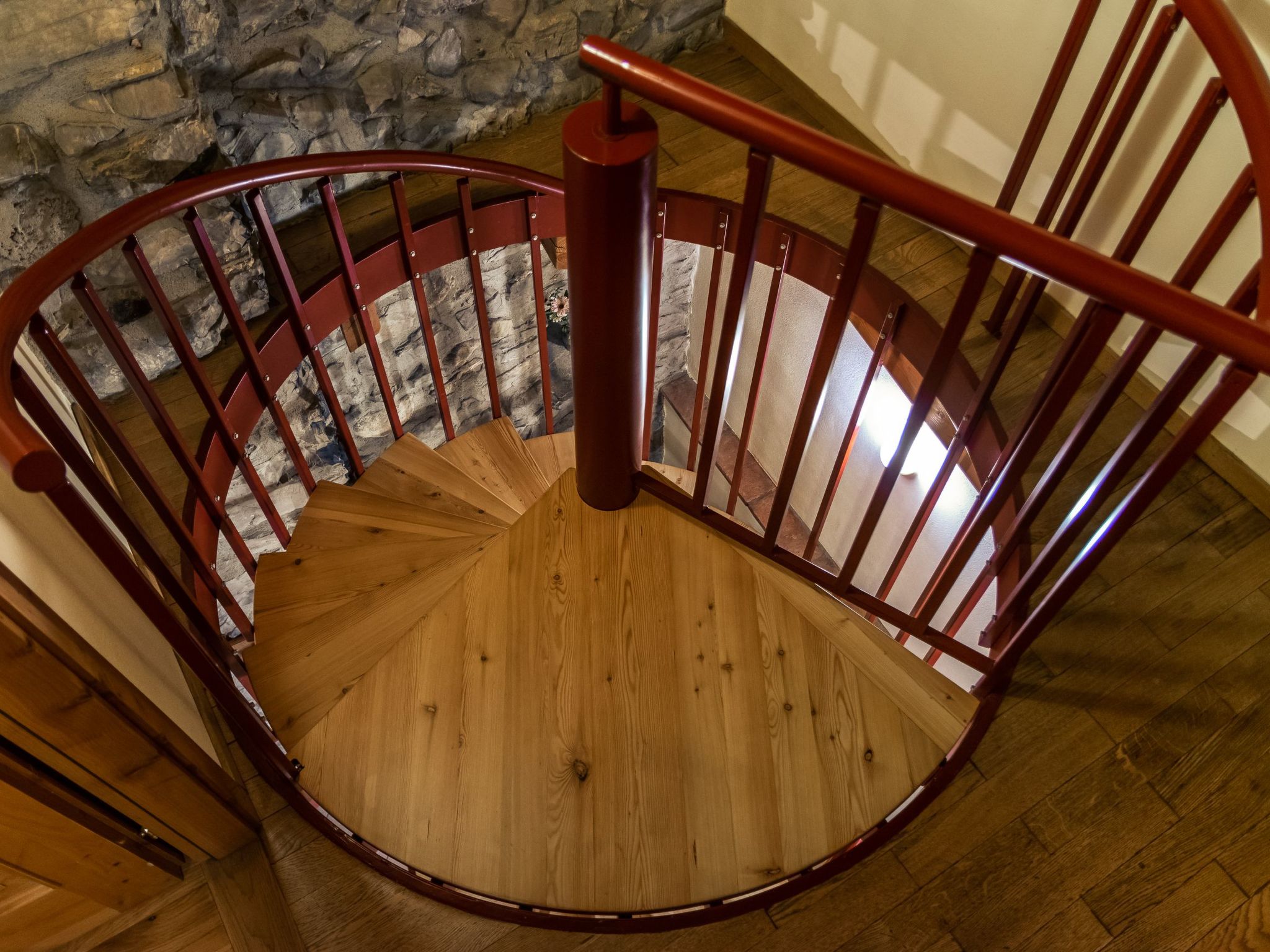 Dreistöckiges Apartment in einem historischen Gebäude-Binnen