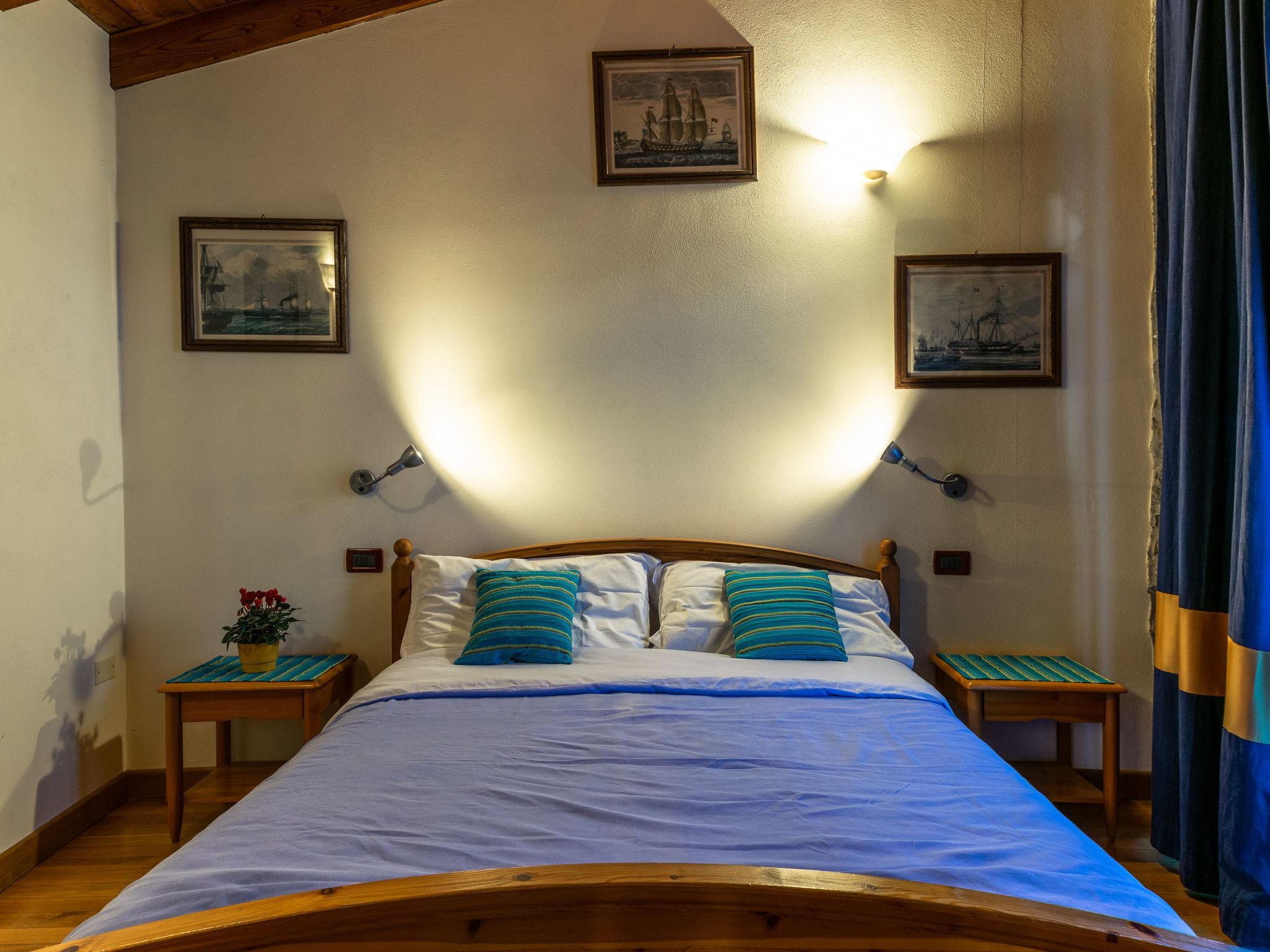 Dreistöckiges Apartment in einem historischen Gebäude-Binnen