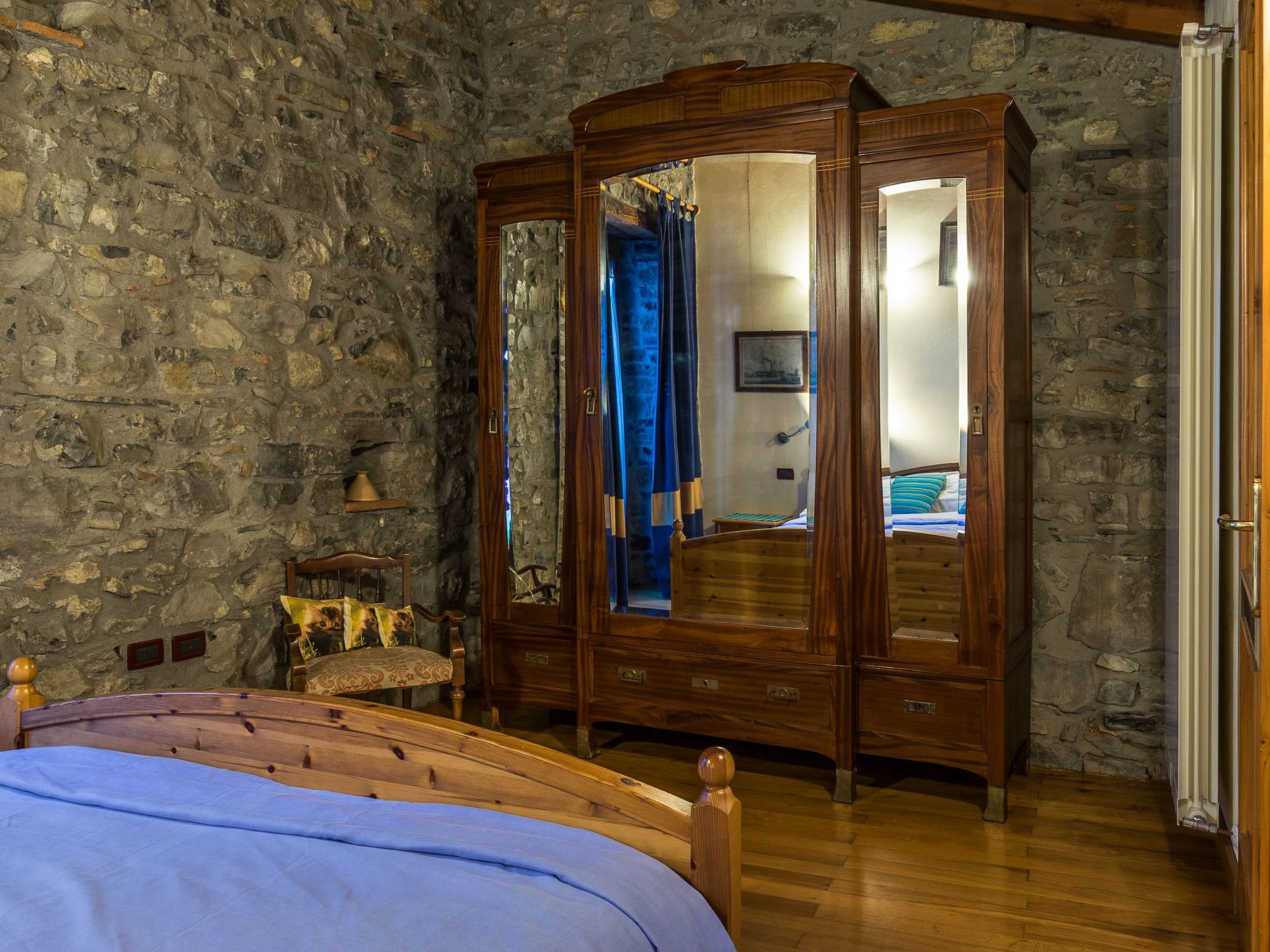 Dreistöckiges Apartment in einem historischen Gebäude-Binnen