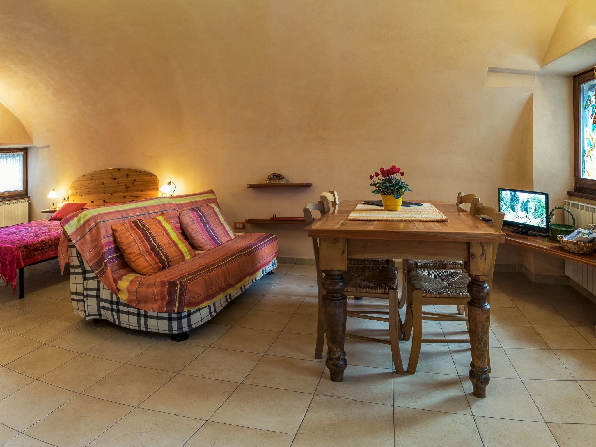 Wohnung in Riva Di Solto mit Kleinem Garten-Binnen