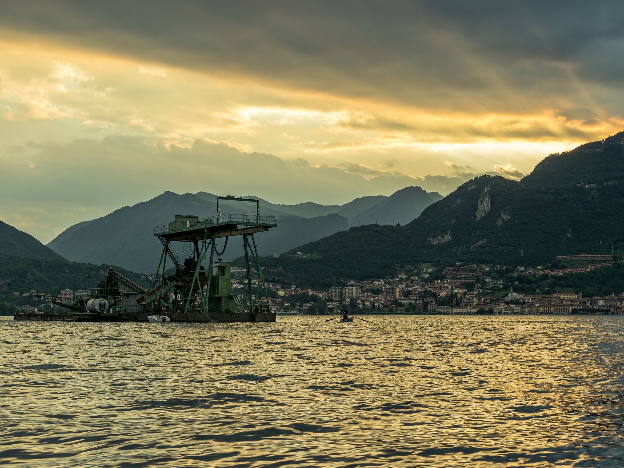 Wohnung in Riva Di Solto mit Kleinem Garten-Binnen