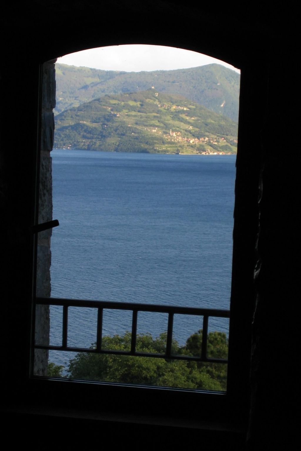 Wohnung in Riva Di Solto mit Kleinem Garten-Binnen