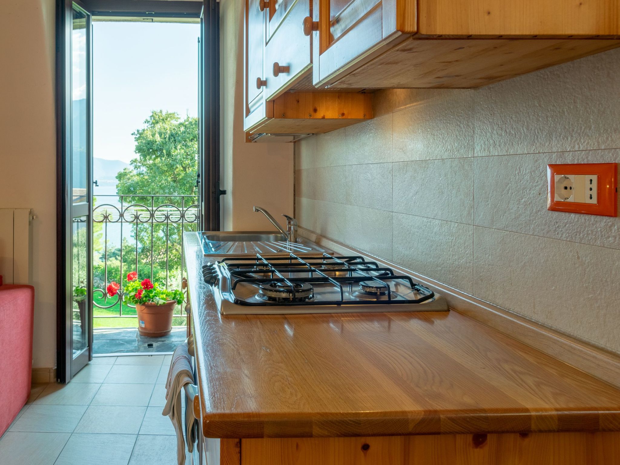 Studio-Apartment mit Balkon mit Seeblick und Zugang zum Garten-Binnen