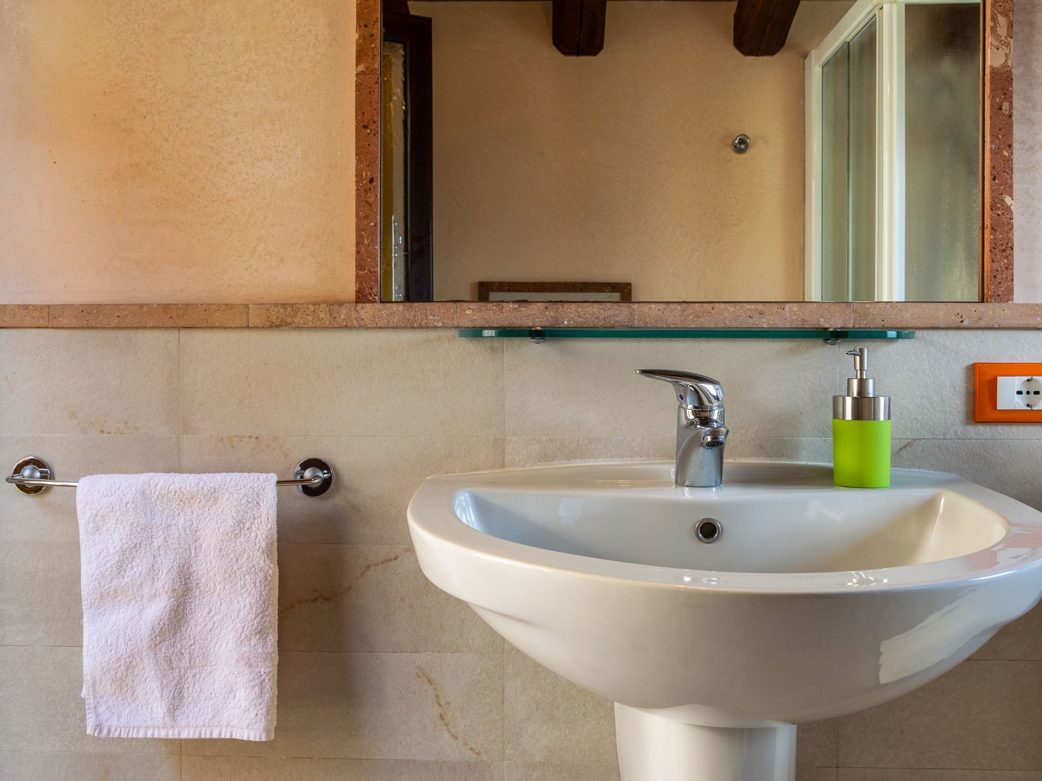 Studio-Apartment mit Balkon mit Seeblick und Zugang zum Garten-Binnen