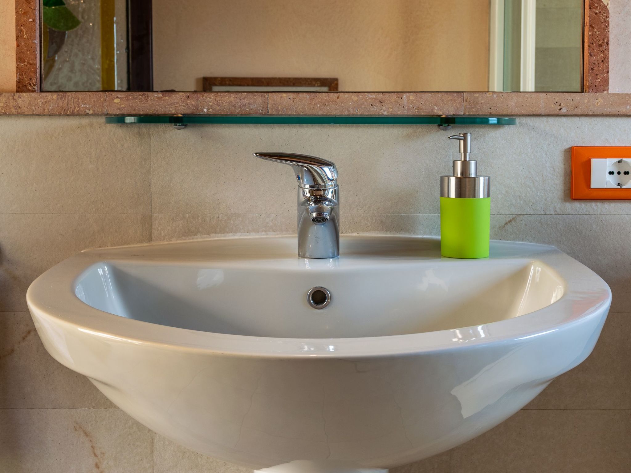 Studio-Apartment mit Balkon mit Seeblick und Zugang zum Garten-Binnen