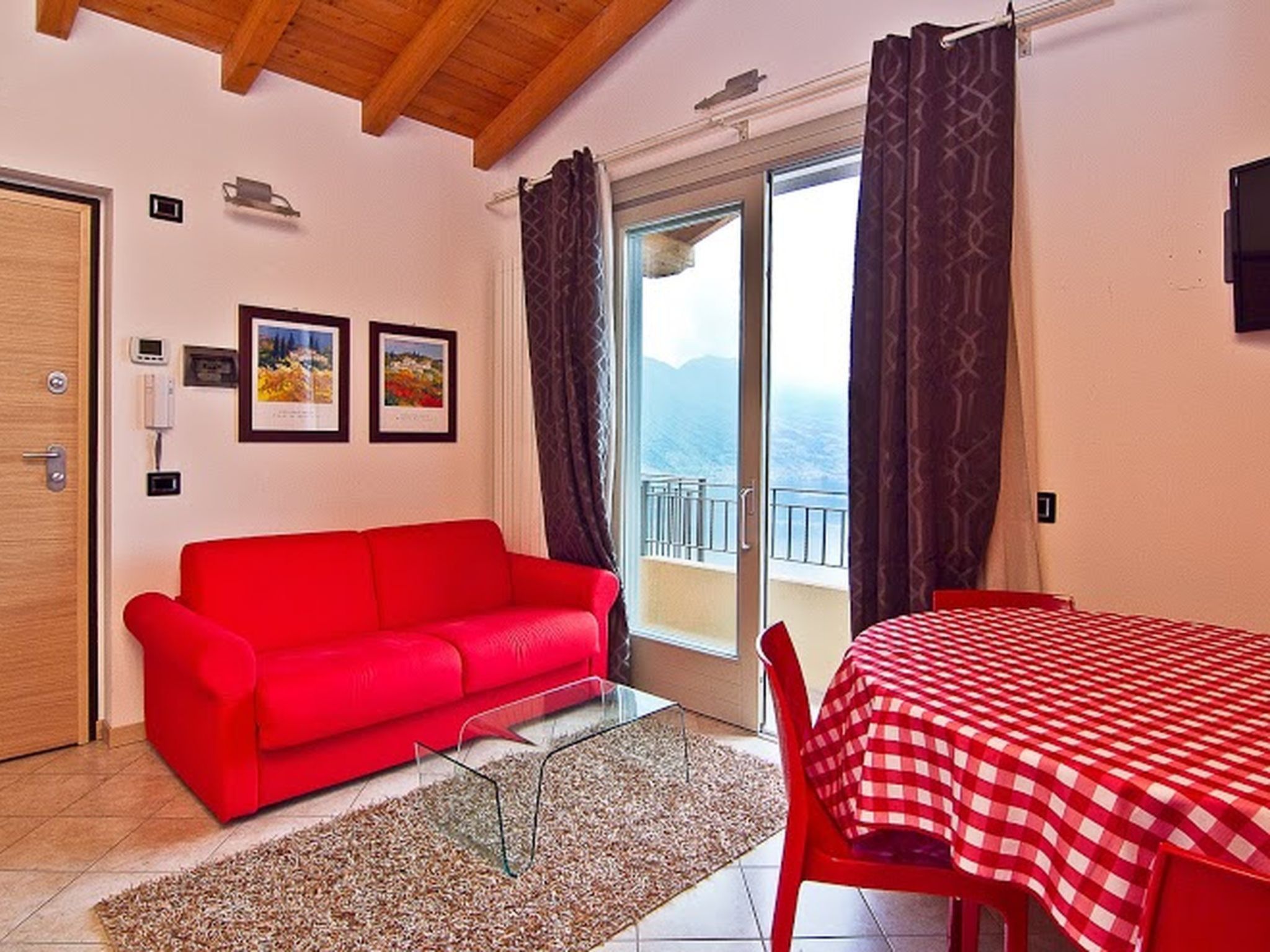 Terrazza a Lago - Zweizimmerwohnung mit Terrasse und Schwimmbad-Binnen