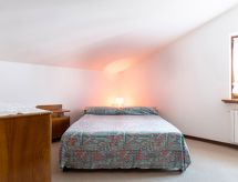 Ruim appartement met terras en panoramisch uitzicht op het Iseomeer - thumbnail 4