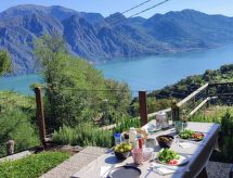 Oasi Azzurra: Ruim appartement met terras aan het Iseomeer - thumbnail 1