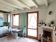 Oasi Azzurra: Ruim appartement met terras aan het Iseomeer - thumbnail 3