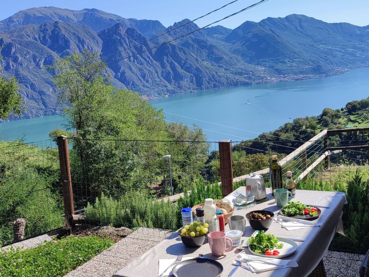 Oasi Azzurra - Drei-zimmer-wohnung In Einer Kleinen Villa Mit Terrasse - Iseo