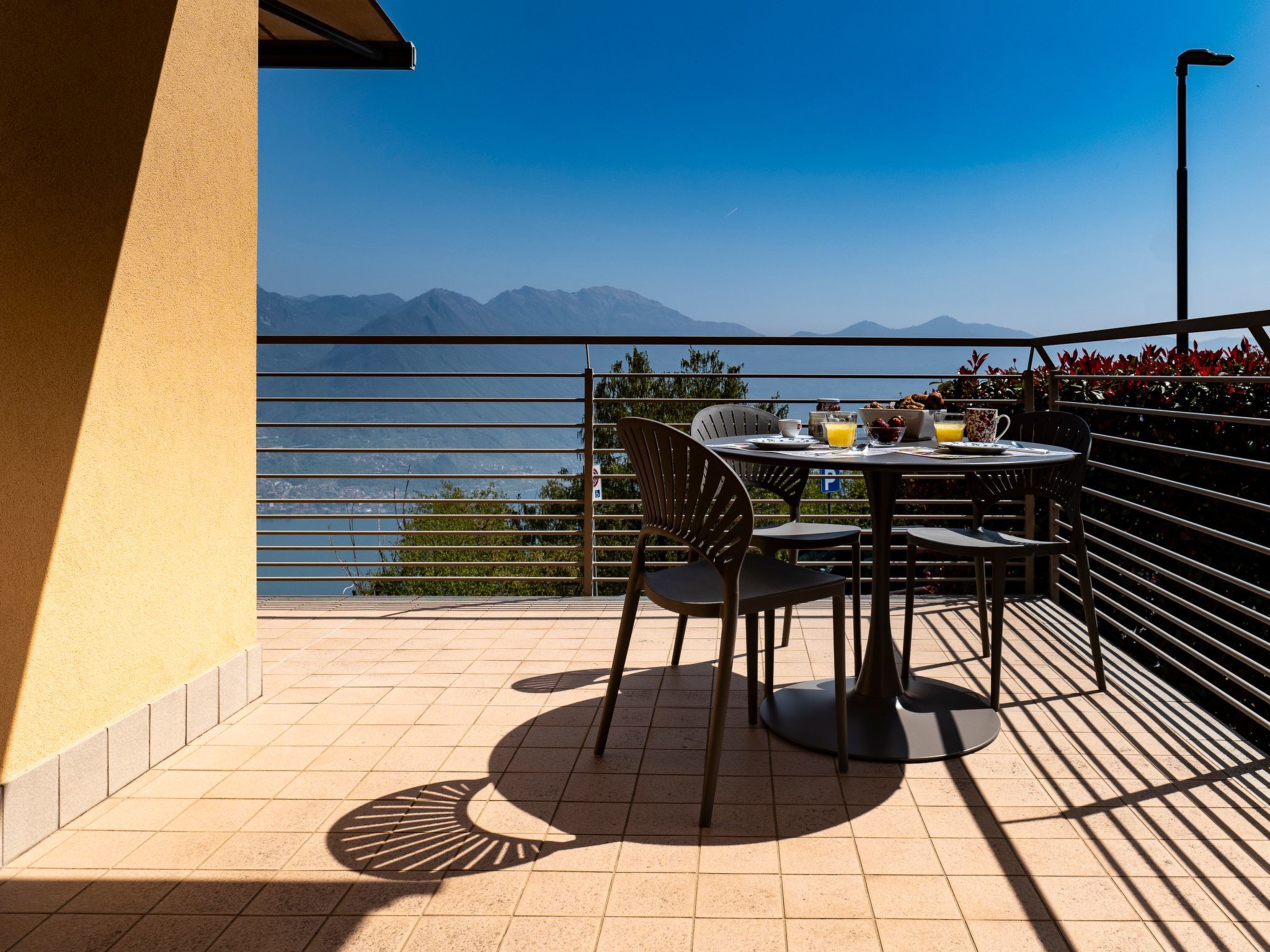 Lights on the Lake Zweizimmerwohnung mit Terrasse und Pool-Binnen